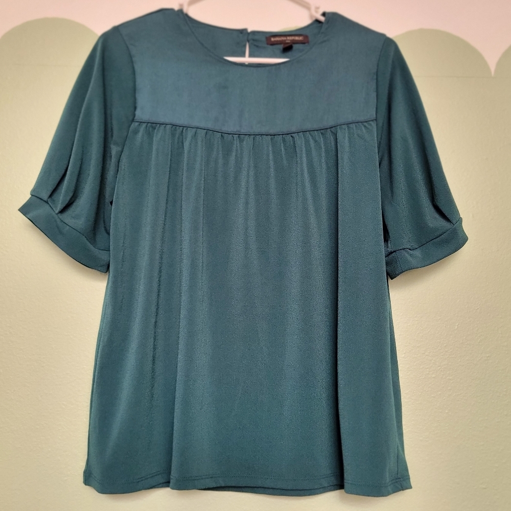 BANANA REPUBLIC women blouse color dark green size m